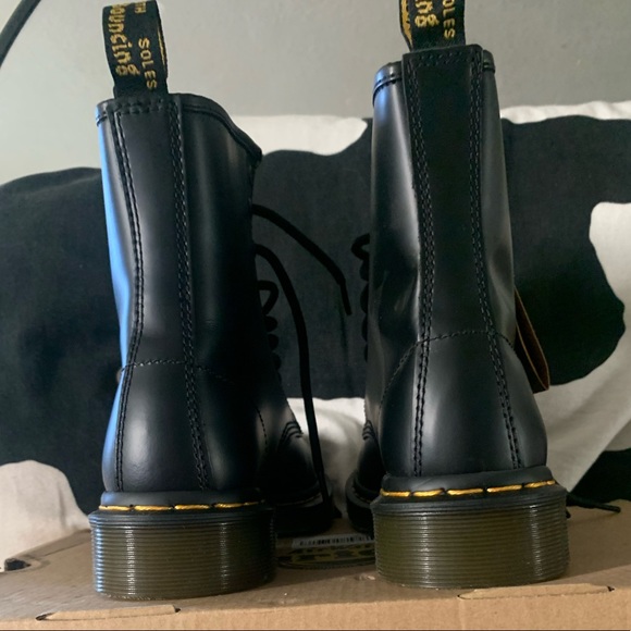 brand new doc marten in original box - Picture 7 of 7